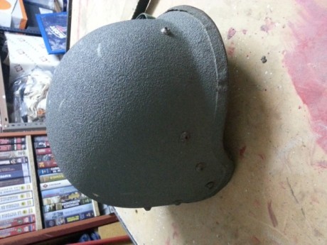 Hola, estoy buscando cascos de combate españoles, preferiblemente de los de fibra modelos MARTE,Y/O de 122