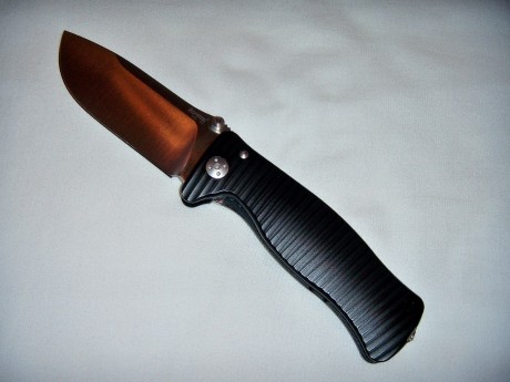 Vendo Navaja italiana Lionsteel con hoja de acero carbono D2 completamente nueva. Rodillos para facil 01