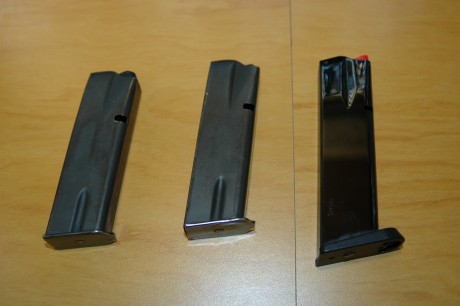 Se venden en Madrid los siguientes accesorios. En caso de envio fuera se añadiran portes.

- 2 Cargadores 02