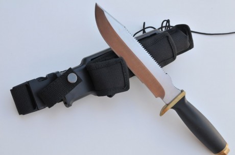 Hola, quiero autoregalarme un cuchillo de supervivencia. He estado viendo los Aitor Jungle King I y II 150
