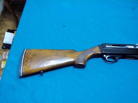 se vende benelli con 66cm de cañon y 3estrellas muy buen estado tengo wasap 687817346 00