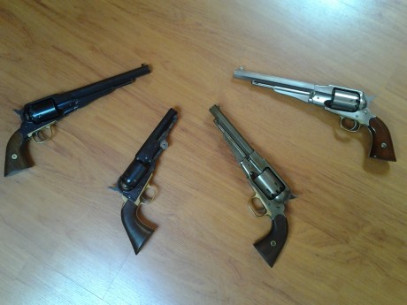 Como ya sabeis algunos, soy nuevo en esto; dentro de poco me llegara la licencia y despues las armas y 21