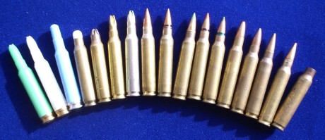 Hacia un tiempo que me guardaba algun cartucho metálico, ahora que ya tengo unas pocas, me he atrevido 142