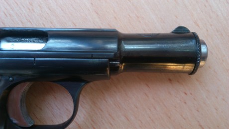 Vendo Pistola Astra Modelo 4000 del calibre 9 corto para guiar con Licencia Tipo A o B. El arma está en 00