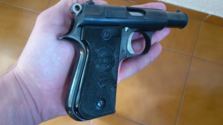 Vendo Pistola Astra Modelo 4000 del calibre 9 corto para guiar con Licencia Tipo A o B. El arma está en 12