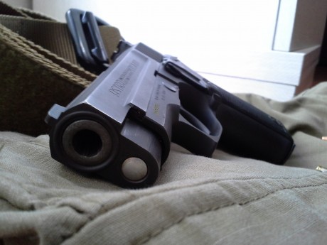Hola,he abierto este hilo para que todos aquellos que tengais armas Españolas,podais lucirlas aqui con 140
