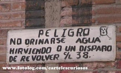 Hola conoceis esta frase??

"Mi vecino es anti-armas. En su casa NO HAY ARMAS. Yo, en estricto cumplimiento 30