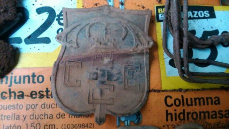  Buen corto !! pero hay una gran pega!! esos uniformes ni siquiera son españoles y esas escopetas de caza 60