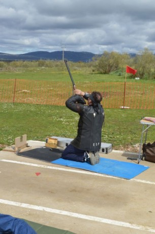 Hola, adjunto algunas fotos de la primera competición a 300 m con pólvora negra que el Club 100 grains 01