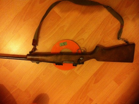 Vendo rifle remington seven young calibre 243 de madera muy bonita, gatillo con pelo francés, punto de 02