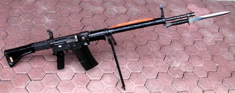 Hola.
Vendo los siguientes elementos para el  Schmidt Rubin K31  y alguno es válido también para el  K11. 152