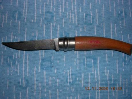 Mi primera Opinel fue una Nº8 que por casualidad me encontré tirada en el campo, llena de barro y medio 61