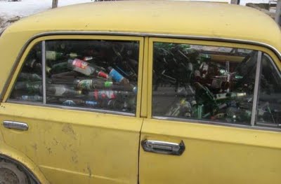 he aquí los vehiculos que usa Ferarrfe para desplazarse :mrgreen: 
el todoterreno de Fer 10