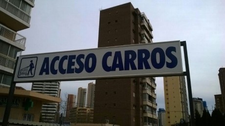 Si alguno esta interesado, me los puede pedir prestados para ir al Mercadona con la Maruja. Se aparcan 80