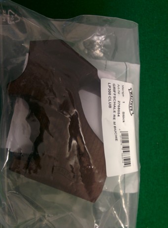 Vendo Cacha talla M para Walther LP300, completamente nueva a estrenar en su funda original. La vendo 02