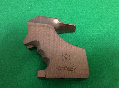 Vendo Cacha talla M para Walther LP300, completamente nueva a estrenar en su funda original. La vendo 01