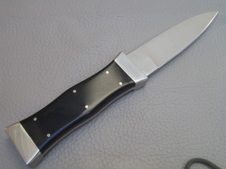 Pequeño cuchillo tradicional escoces, originalmente utilizado para comer y preparar la carne, cortar el 01