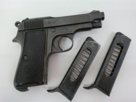Hola!

Se trata de una pistola del calibre 9 corto, solo guiable en A o en B, ya que no da los 13 centímetros 01