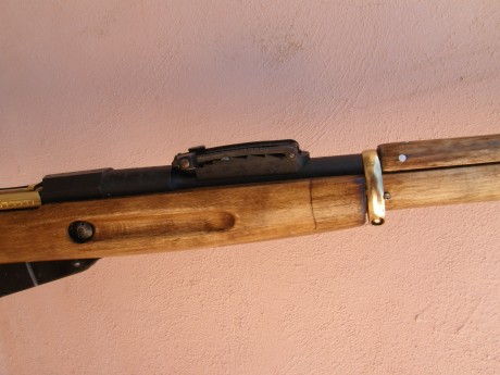 El Mosin-Nagant ..
es un rifle militar accionado por cerrojo, con cargador de cinco proyectiles, que 12