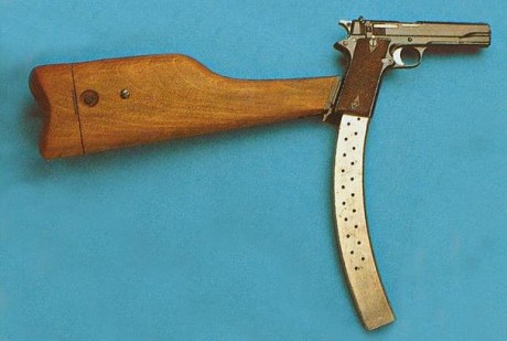 Hace unos días encontré por casualidad en una web extranjera un arma a la venta que hacía muchos años 40