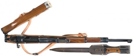 Hace unos días encontré por casualidad en una web extranjera un arma a la venta que hacía muchos años 131