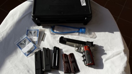 Vendo mi preciosa   Kimber Rimfire Super calibre 22 l.r.  , la mejor y mas bonita 1911 del calibre 22.
Una 00