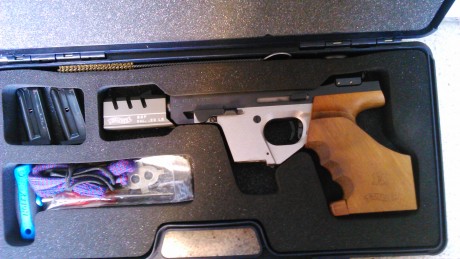 Buenas. Por cambio de modalidad pongo en venta mis armas 
Walther gsp expert comprada en 2012 , en muy 42