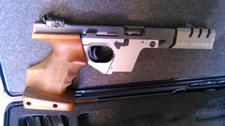 Buenas. Por cambio de modalidad pongo en venta mis armas 
Walther gsp expert comprada en 2012 , en muy 41