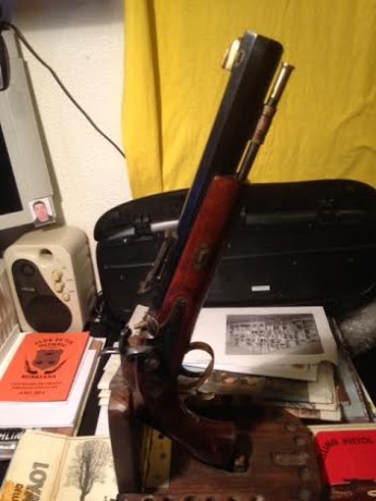Hola compañer@s,acabo de adquirir esta,creo,maravillosa arma de fabricación nacional.Me gustaria que me 21