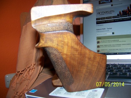 Vendo cacha Hammerli 280, talla M o L, no lo sé, pero es grande, muy poco retocada, 60 euros puesta en 11
