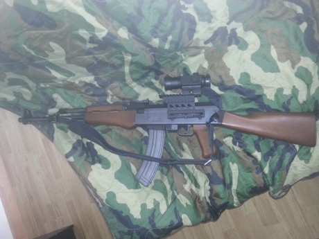 Hola,saco este nuevo tema,pues como yo,muchos de vosotros,amantes de las armas de corte tactico del 22,customizais,vestis,adornais 80
