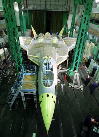 El avión que reemplazará al Mig-29 Fulcrum y Su-27 Flanker y sus variantes? Para empezar es un Sukhoi, 160