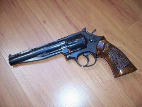 Hola,he abierto este hilo para que todos aquellos que tengais armas Españolas,podais lucirlas aqui con 100
