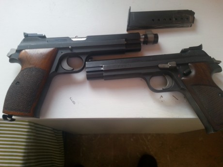 Sin lugar a dudas la pistola 9mm mas precisa de todos los tiempos es la SIG P210. Es imbatible en precisión 111