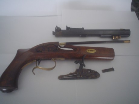 Hola compañer@s,acabo de adquirir esta,creo,maravillosa arma de fabricación nacional.Me gustaria que me 61