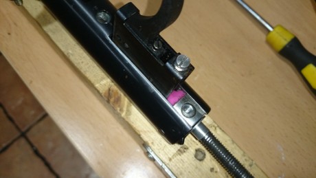 Bueno, os pongo mi sistema de amortiguacion con casette de gatillo flotante que he instalado en la cometa. 02