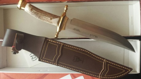 Hola: vendo por cuchillos muela totalmente nuevos procedente del cierre de armeria. Estan totalmente nuevos 20