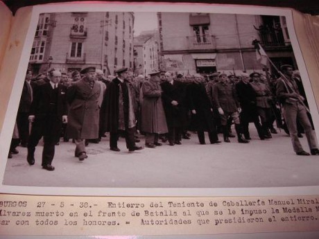  Buen corto !! pero hay una gran pega!! esos uniformes ni siquiera son españoles y esas escopetas de caza 130