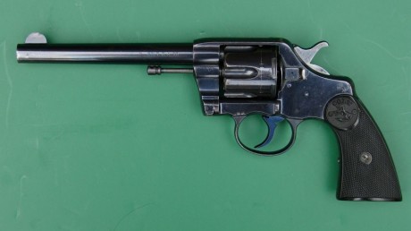 Hace unos días encontré por casualidad en una web extranjera un arma a la venta que hacía muchos años 71