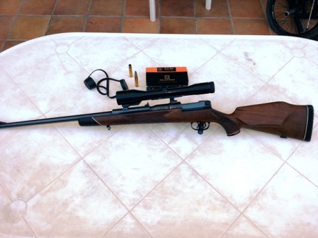 Impresionante Mauser 66 en calibre 9,3x64, comparable si no superior al .375 H&H Magnum.
Perfecto 00