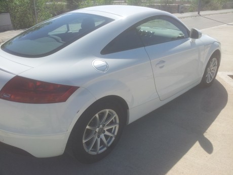 Se trata del modelo 2.0 tfsi, gasolina, por supuesto, y 200cv.
Está en perfecto estdo, con tan solo 69000 01