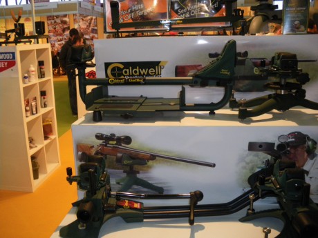 La verdad es que yo no se si podre ir aunque haria todo lo posible, pero podriamos organizar una kedada 92