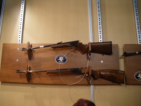 La verdad es que yo no se si podre ir aunque haria todo lo posible, pero podriamos organizar una kedada 141