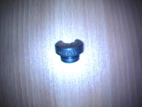 Una pregunta al foro.

¿Que shell holder usaremos para las vainas del 9 largo.?

¿cual es el mejor DIE? 00