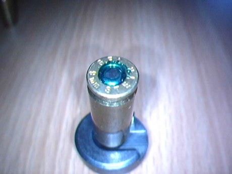 Una pregunta al foro.

¿Que shell holder usaremos para las vainas del 9 largo.?

¿cual es el mejor DIE? 21