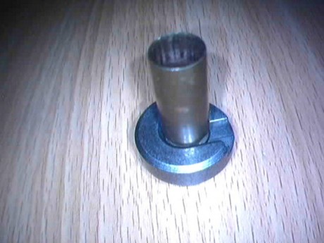 Una pregunta al foro.

¿Que shell holder usaremos para las vainas del 9 largo.?

¿cual es el mejor DIE? 40