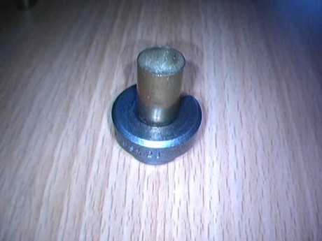 Una pregunta al foro.

¿Que shell holder usaremos para las vainas del 9 largo.?

¿cual es el mejor DIE? 50