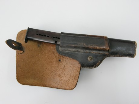 La funda está vendida.
Vendo cargador para pistola Star S Super.
El cargador son 15€ CON EL ENVÍO INCLUIDO. 00