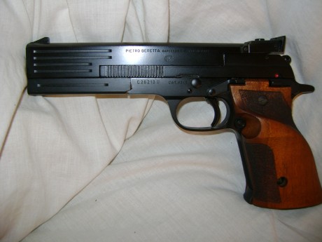 En venta Beretta 89 Gold Star en muy buen estado cal.22 lr , perfecta para standar. 
Va en maletin original 00