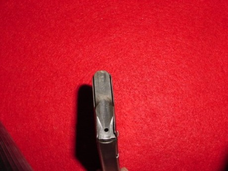 Hola 
compro cargador para rifle Winchester modelo 1910 calibre 401 SL
pongo unas fotos de el cargador 10